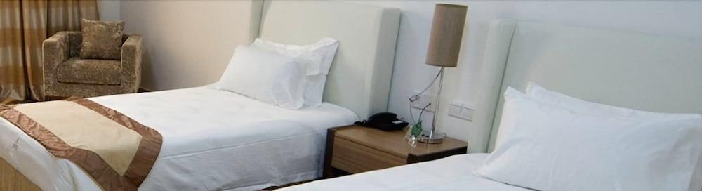 Hotel Victoria Garden Camama ภายนอก รูปภาพ
