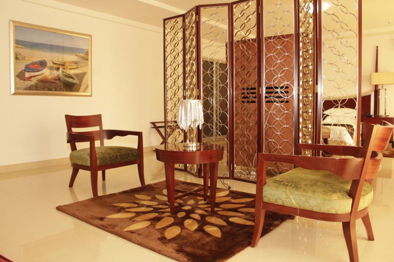 Hotel Victoria Garden Camama ภายนอก รูปภาพ