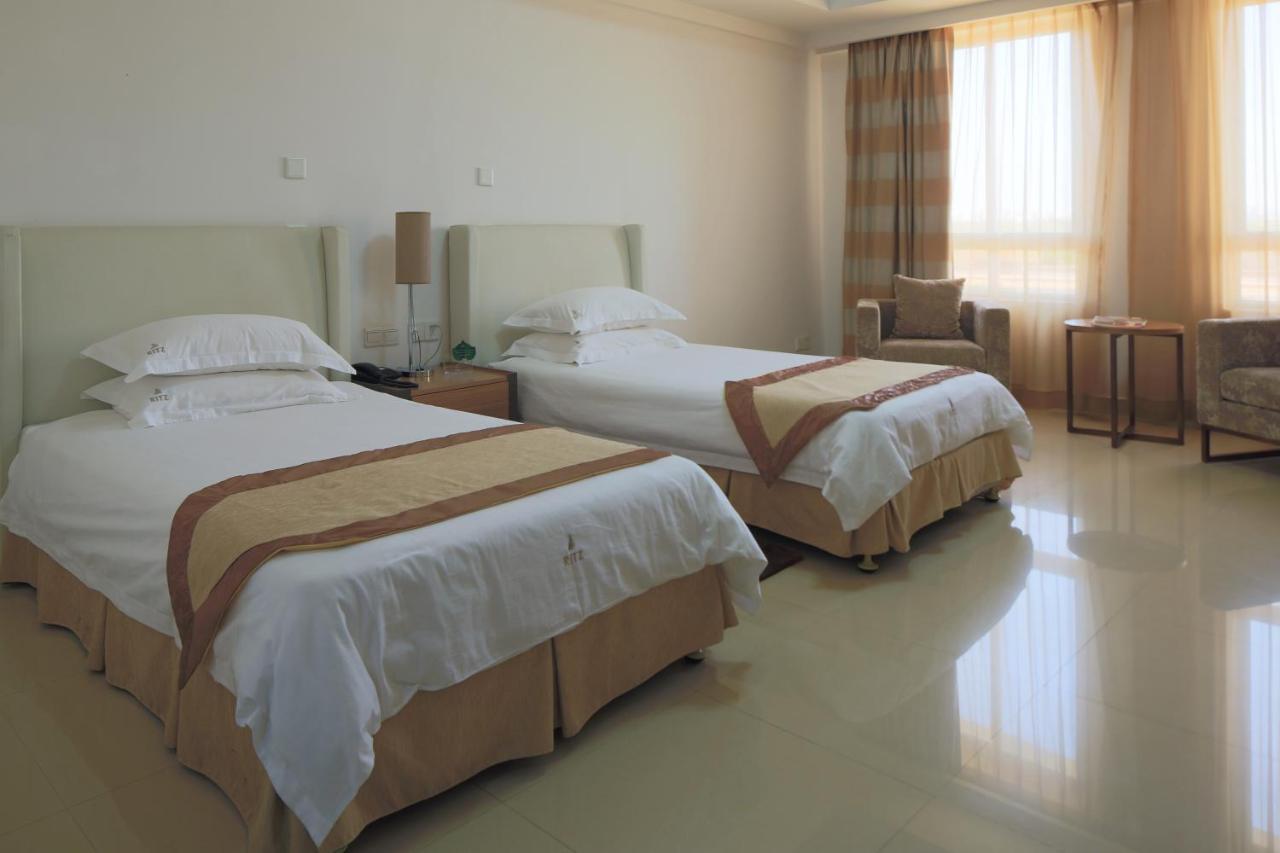 Hotel Victoria Garden Camama ภายนอก รูปภาพ