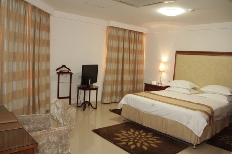 Hotel Victoria Garden Camama ภายนอก รูปภาพ
