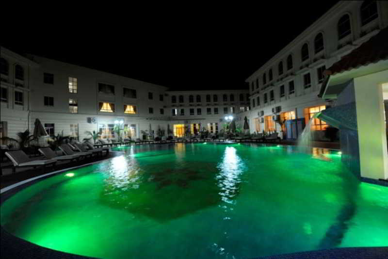 Hotel Victoria Garden Camama ภายนอก รูปภาพ