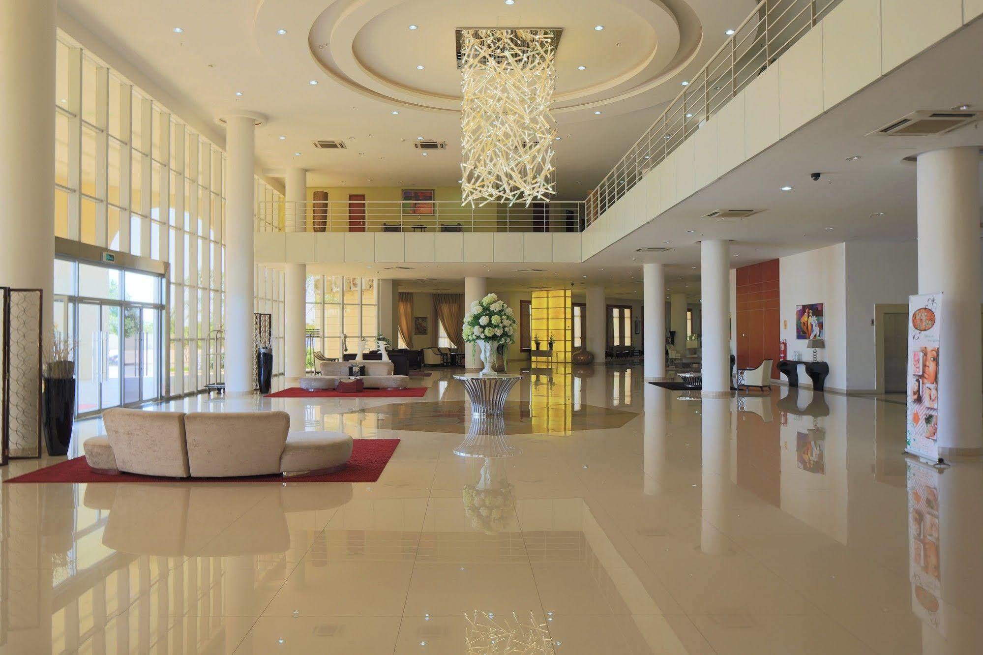 Hotel Victoria Garden Camama ภายนอก รูปภาพ