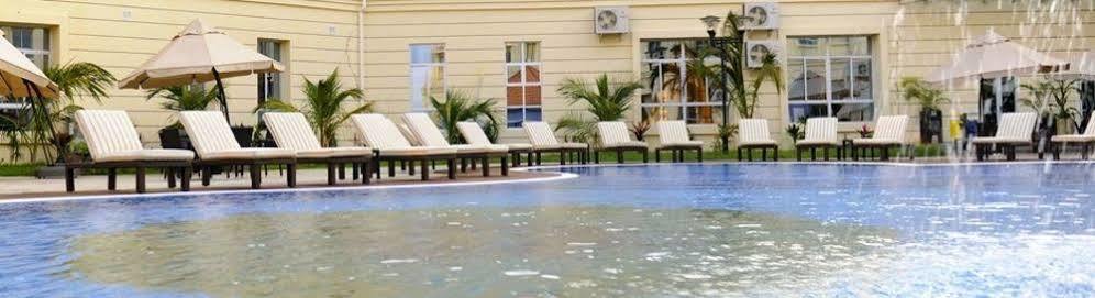Hotel Victoria Garden Camama ภายนอก รูปภาพ